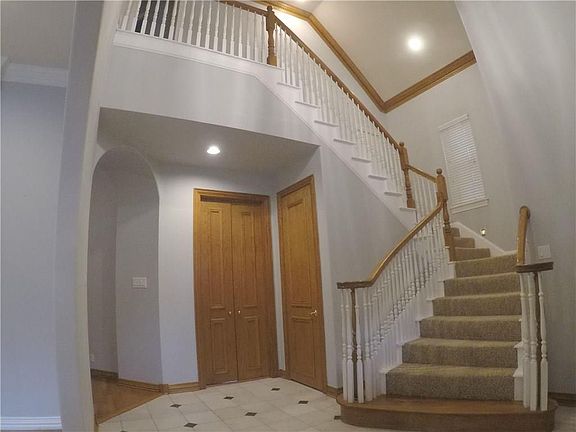 3rd image of 2613 Cedarwood Ct