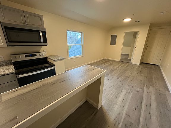 Built in breakfast seating in the kitchen