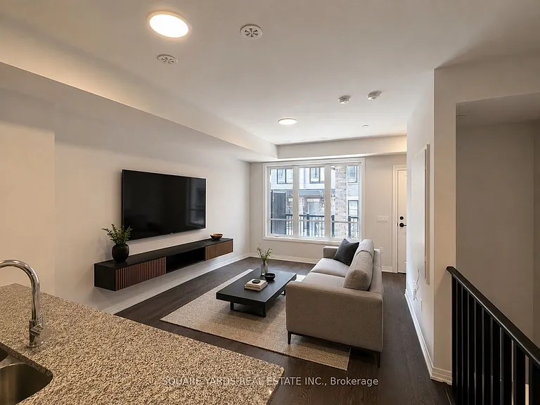 21 Baynes Way #4 — Photo 3