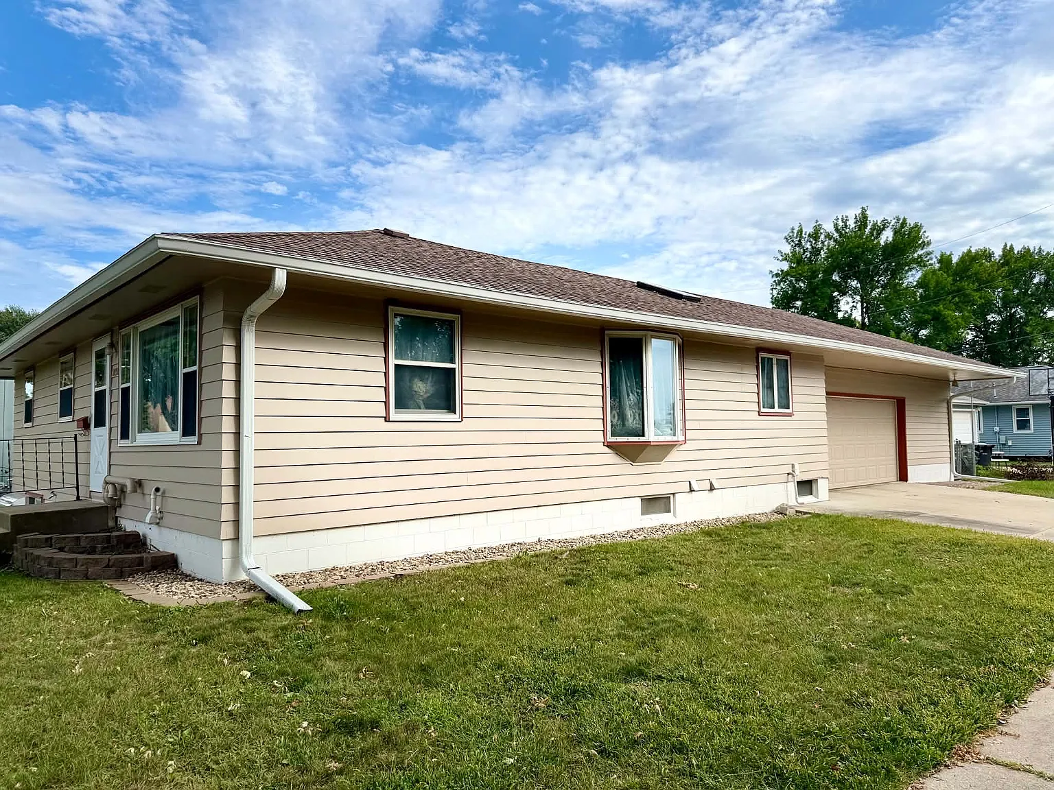 6 bed, $2,500 — Photo 3