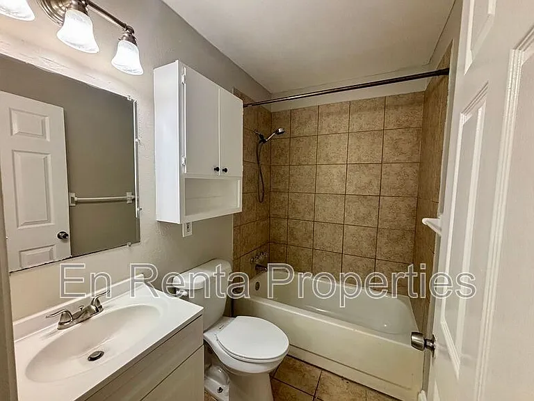 3009 Honeysuckle Ave — Photo 6