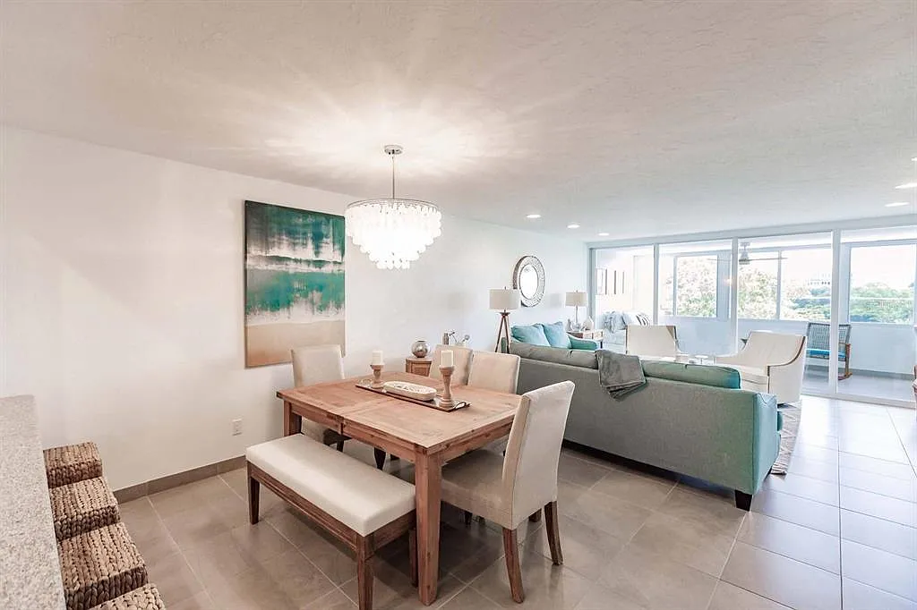 2 bed, 2.0 bath, 1200 sqft, $9,550 — Photo 4