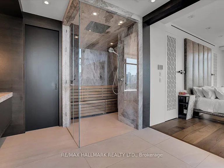 301 Markham St #Penthouse 805 — Photo 21