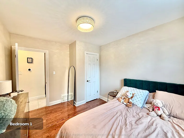 67 Highland Ave #MAIN FLOOR — Photo 12