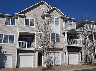 12836 Fair Briar Ln, Fairfax, VA