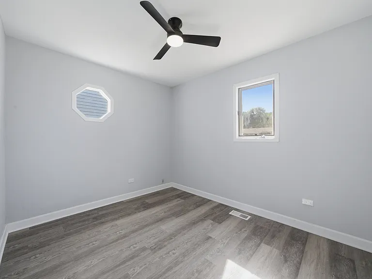 407 Laurel Ave — Photo 4