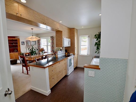 2nd image of 506 Acorn Drive #506