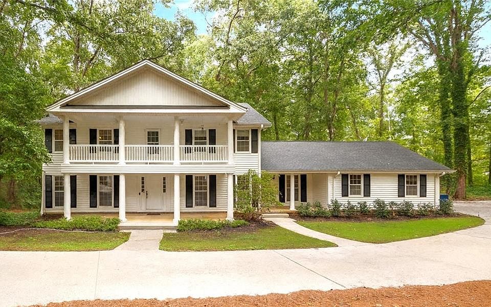 1st image of 739 Lauren Cir