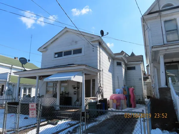 38 Terrace St, Carbondale, PA 18407
