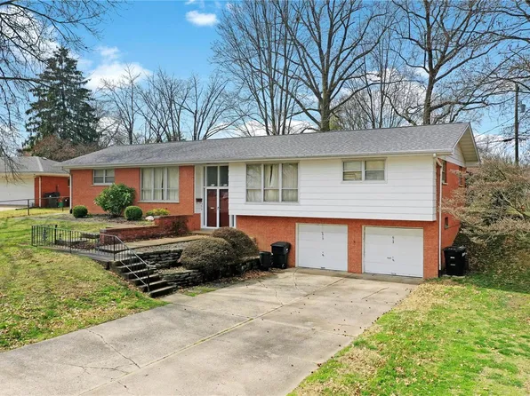 613 Springdale Dr, Belleville, IL 62223