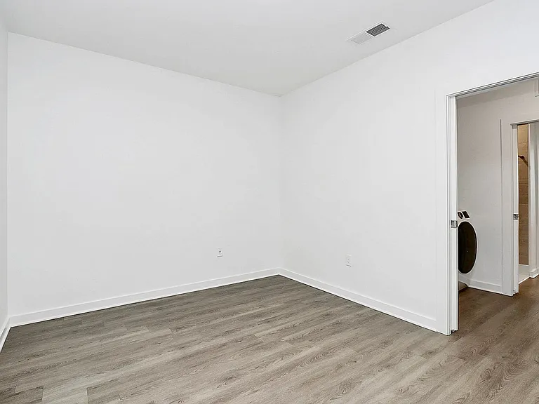 Millhouse — Photo 12