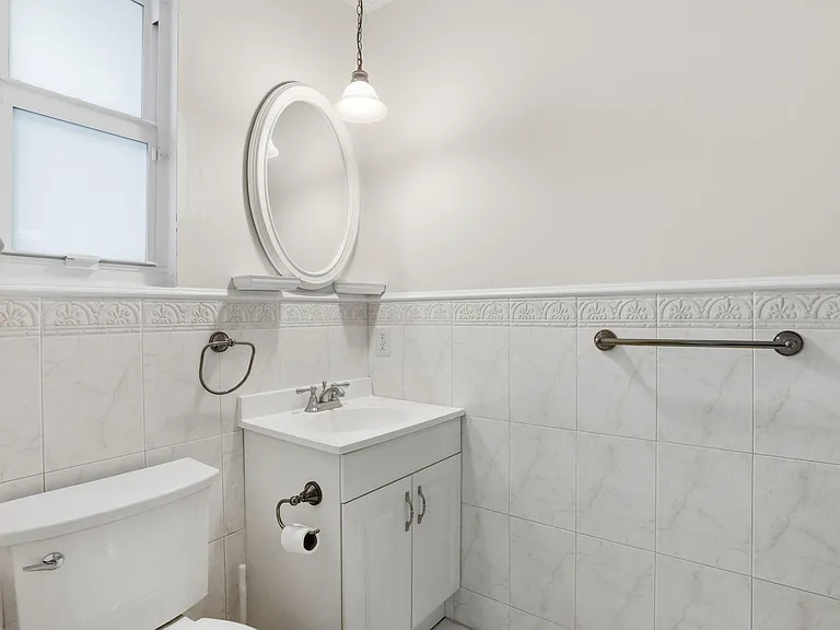 309 NE 8th Ave — Photo 27