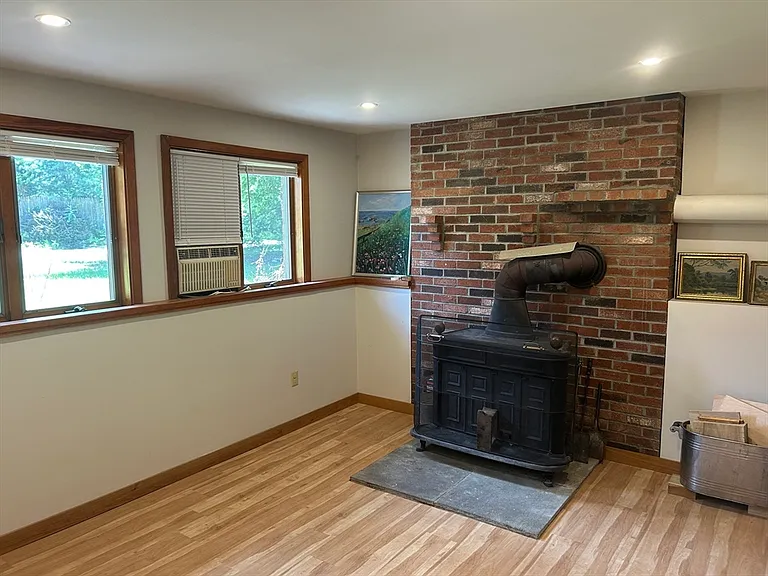 20 Breeze Dr — Photo 19