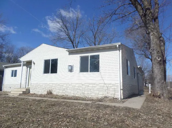 1661 Newell St, Waterloo, IA 50707