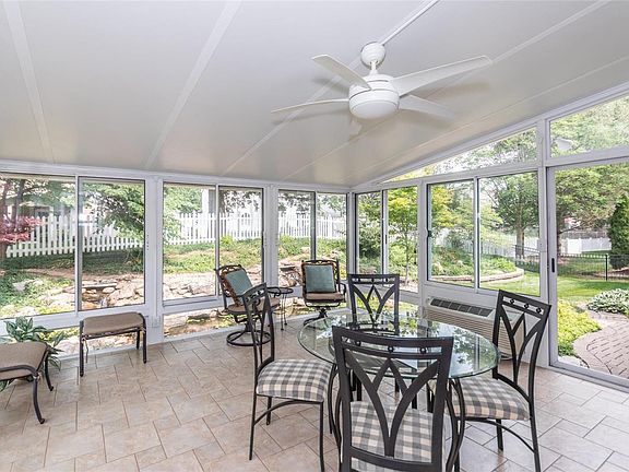 5th image of 6573 Crescent View Dr