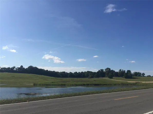15 Spring Valley Rdg, Cape Girardeau, MO 63701