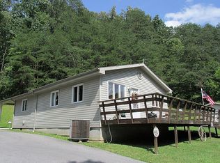 977 Ratliff Creek Rd, Pikeville, KY 41501