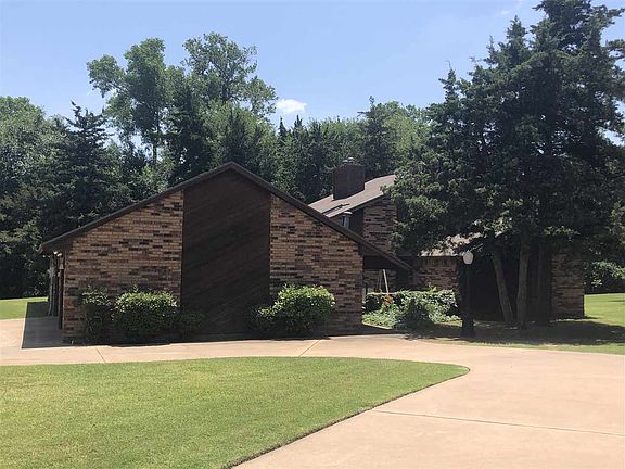 5th image of 1009 Elmwood Cir