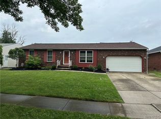 166 Leonore Rd, Amherst, NY 14226