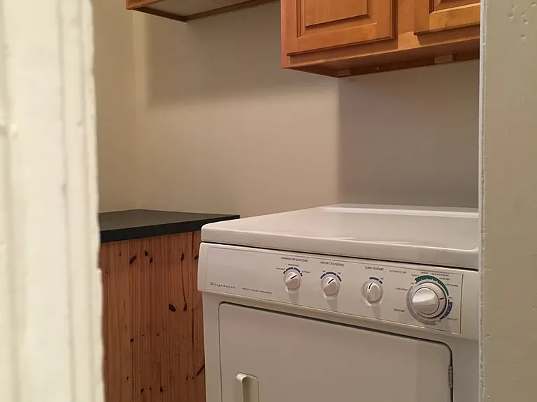 1144 Memorial Ave — Photo 12