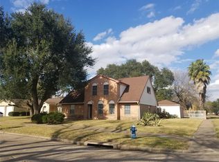 12302 Plumbrook Dr, Houston, TX 77099