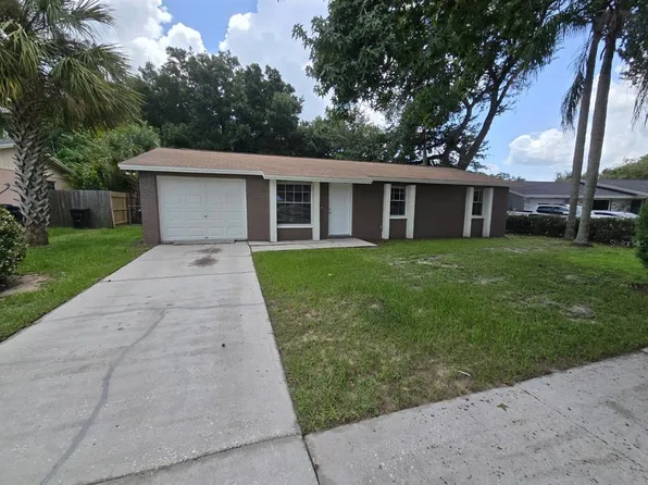 909 Sutherland Cir, Valrico, FL 33594