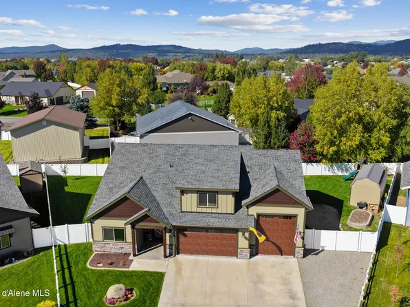 1402 W Wayward Cir, Post Falls, ID 83854