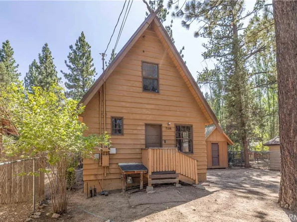 924 W Rainbow Blvd, Big Bear City, CA 92314