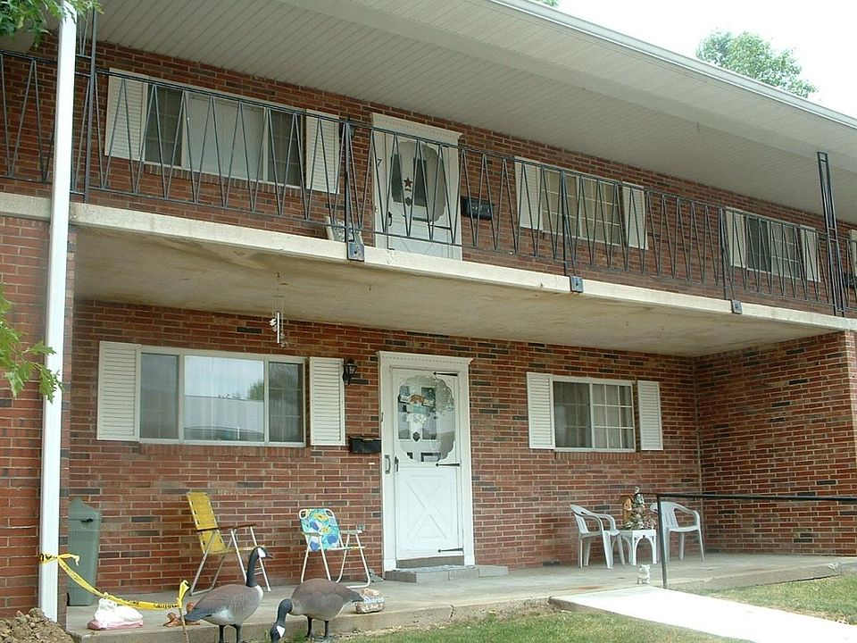 1st image of 400 Tracy Ln APT 9