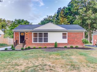 560 Woodlane Dr, Bay Village, OH
