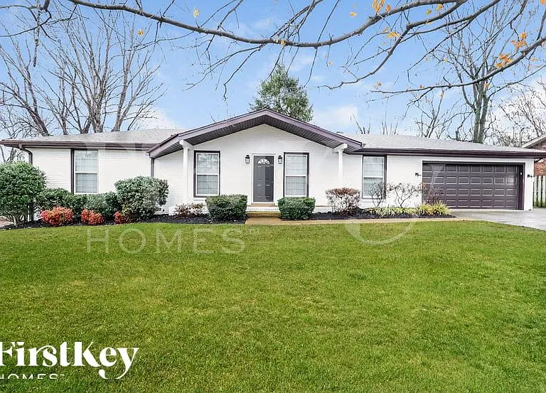 208 Beech Dr — Photo 1