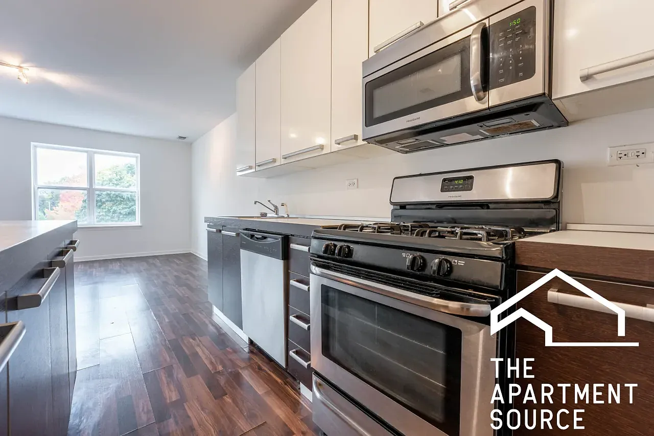 2 bed, 1000 sqft, $2,225 — Photo 1