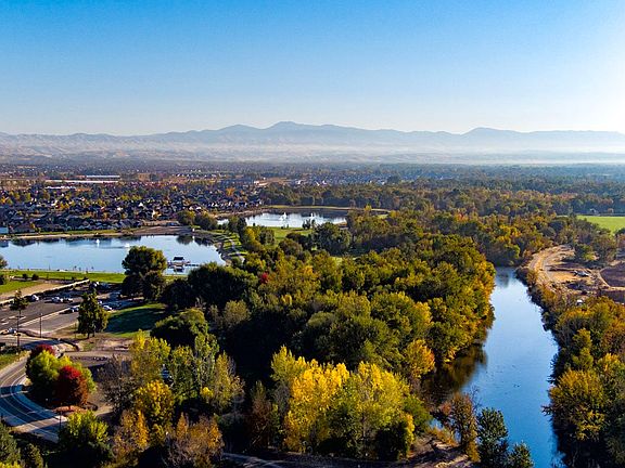 9-minute drive to Star Riverwalk Park