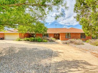 163 Sam Houston Dr, Kerrville, TX 78028