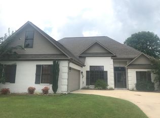 4281 Meadow Lake Dr, Tupelo, MS 38801