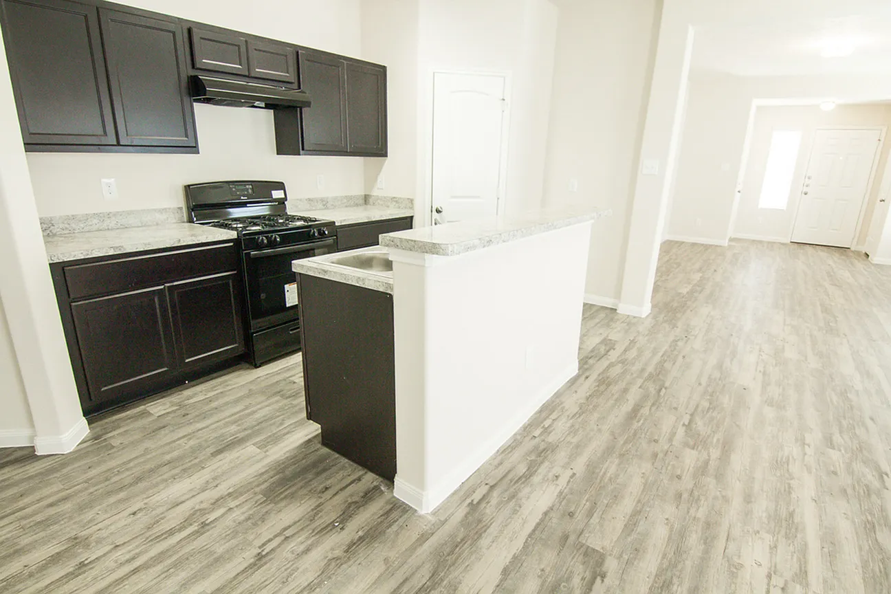 Saltgrass Crossing — Photo 2
