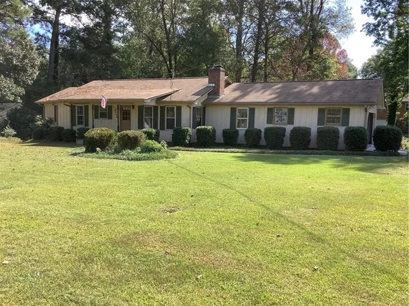 3768 Laurel Dr NW, Acworth, GA 30101