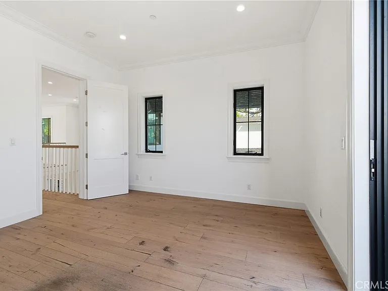 1405 Oak Ave — Photo 43
