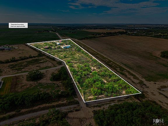 5th image of 2830 Country Club Rd