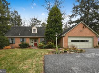 411 Woodcrest Ave, Lititz, PA 17543