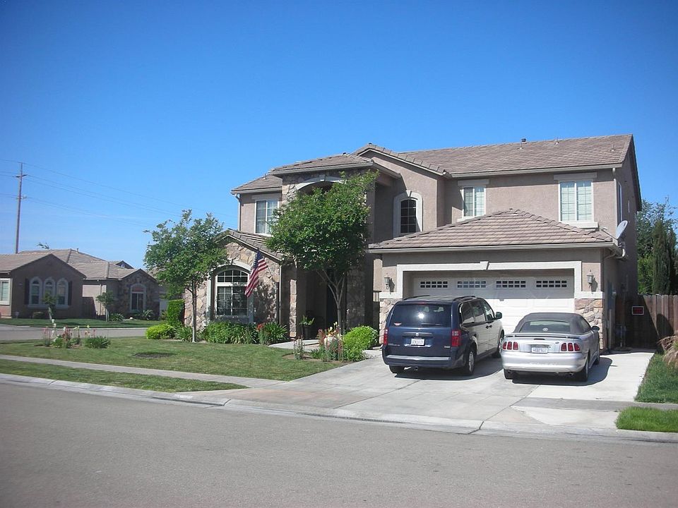1st image of 2586 S Bundy Dr