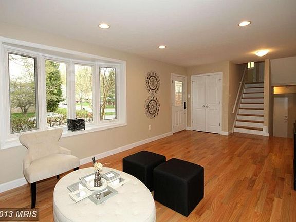 4th image of 10201 Bessmer Ln