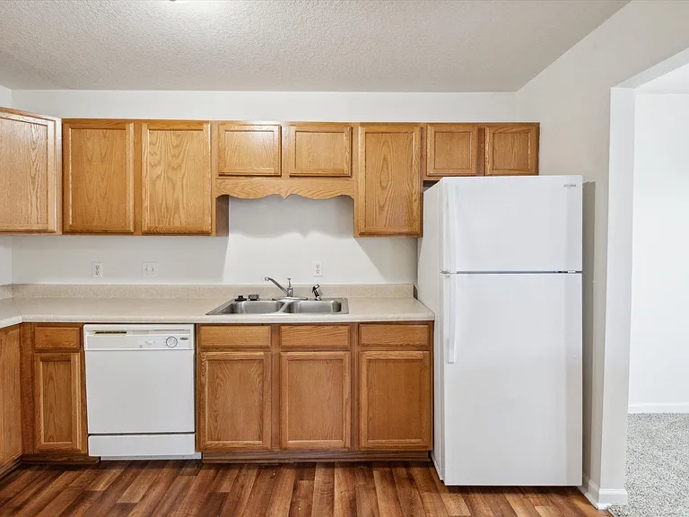 Two Bedroom C - 2 Bed / 2 Bath - 1,100 Sq.Ft.