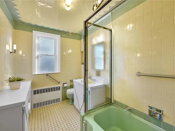 2114 Avenue N image 16 of 24