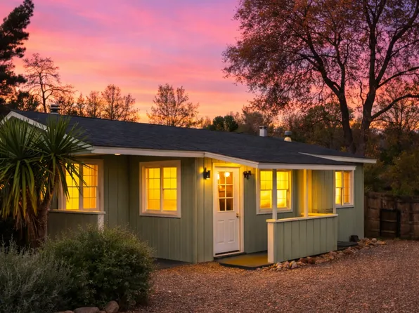 891 Concha Loma Dr, Carpinteria, CA 93013