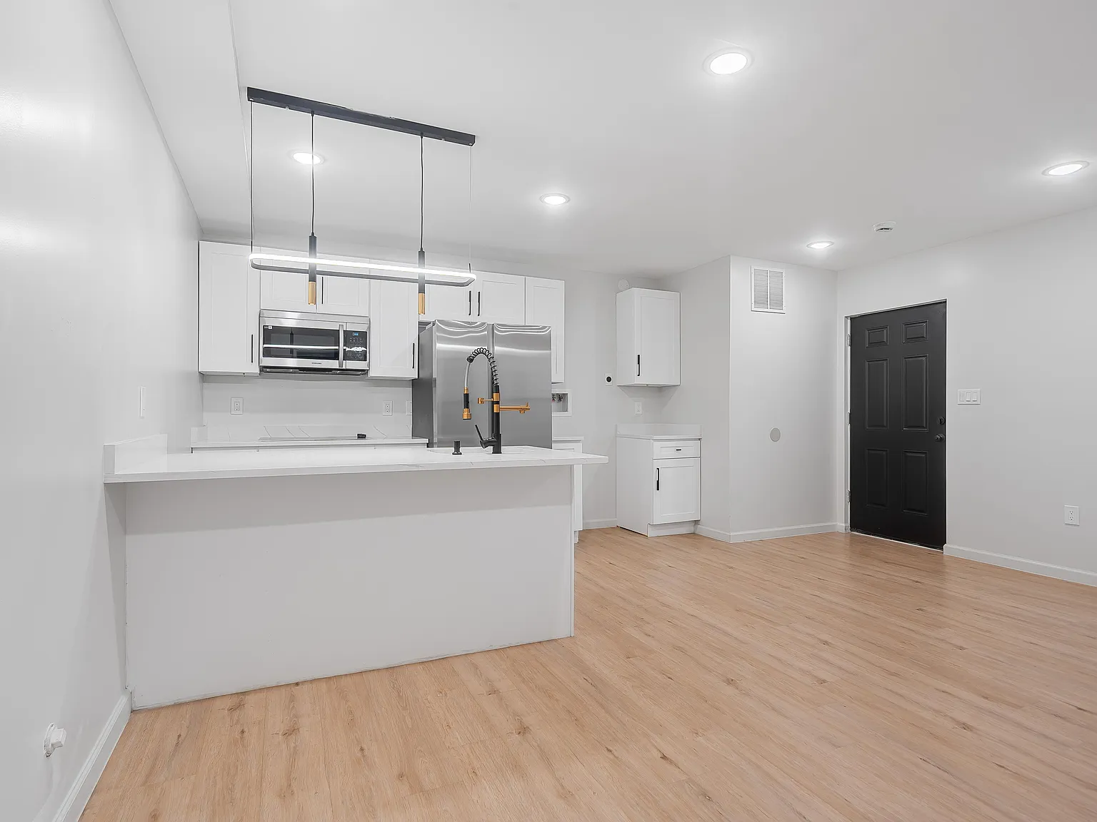 1 bed, $2,150 — Photo 2