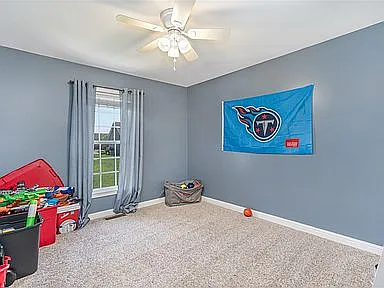 3 bed, 2000 sqft, $1,900 — Photo 4