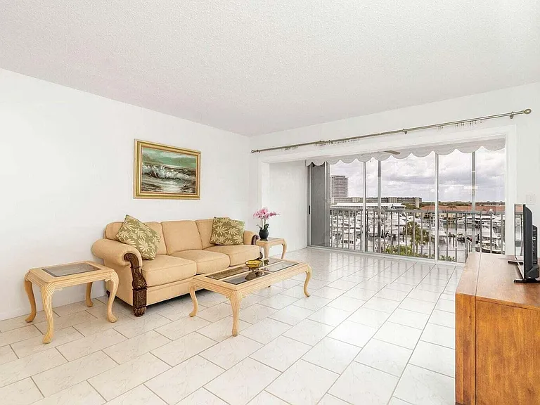 907 Marina Dr #402 — Photo 5