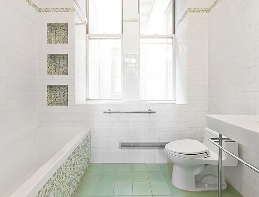 Rented by Compass | media 11