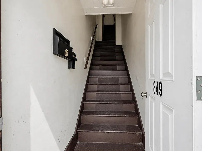849 Manor St #851 — Photo 4